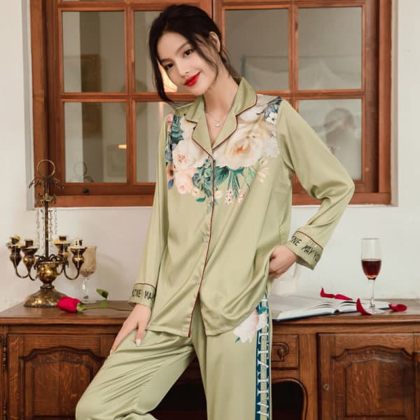 Bộ đồ ngủ vải lụa lạnh mỏng 