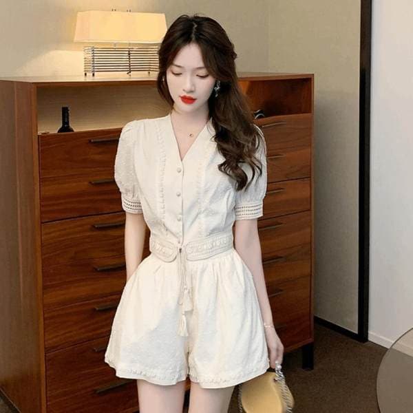 Set đồ trẻ trung tôn dáng