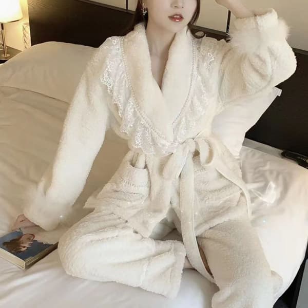 Đồ ngủ lông cừu san hô kiểu Pháp