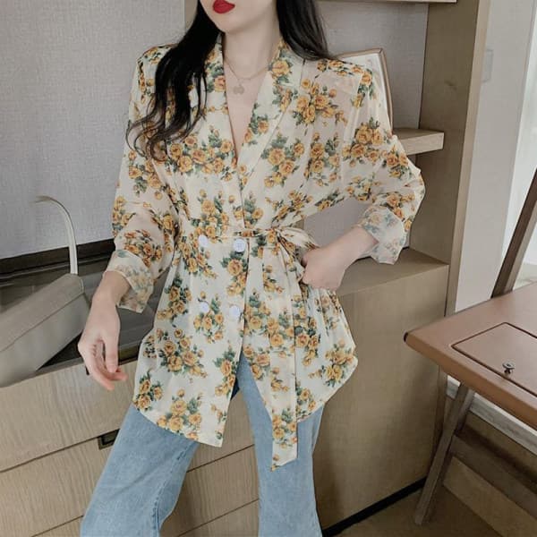 Áo sơ mi hoa cổ điển
